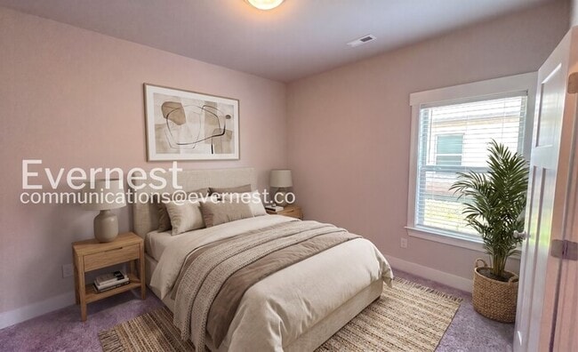Building Photo - 3-Bed/2-Bath Home/Pet Friendly/Available Now!