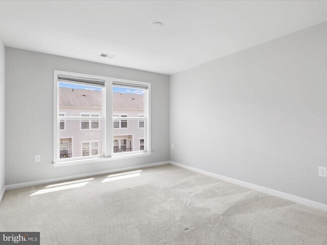 Building Photo - 3037 Rittenhouse Cir