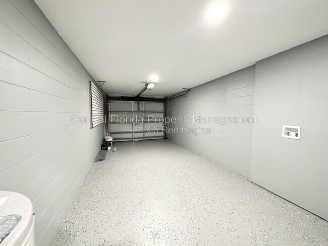 Building Photo - 1413 Carlson Dr