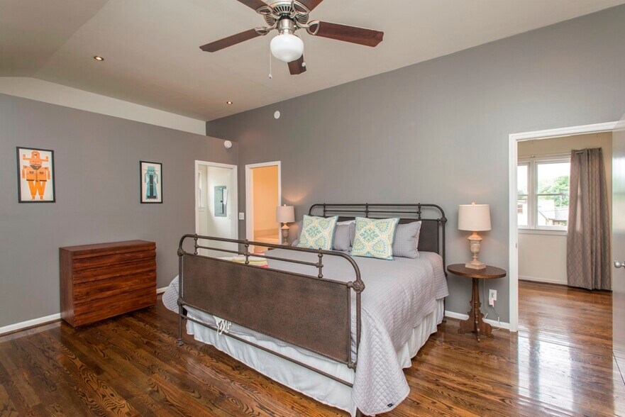 Master Bedroom - 1803 Ashwood Ave