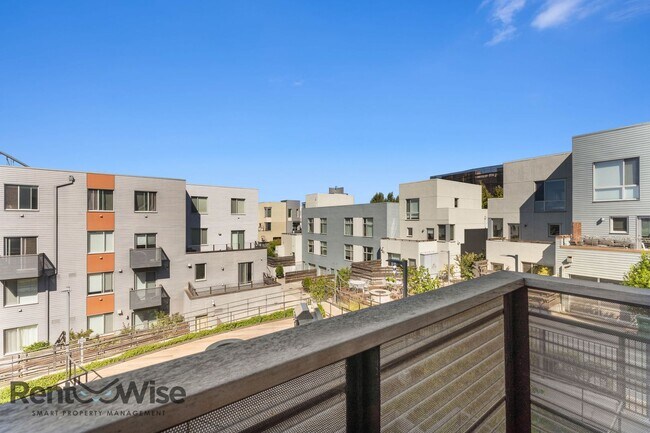 Building Photo - 50 Jerrold Ave