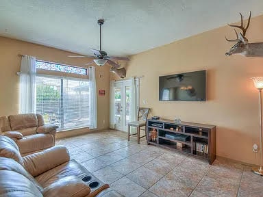 Building Photo - 3115 Loma Pedregosa NW