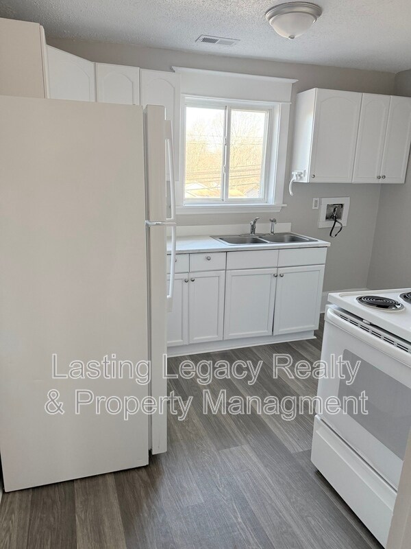 Building Photo - 3410 Old Greensboro Rd