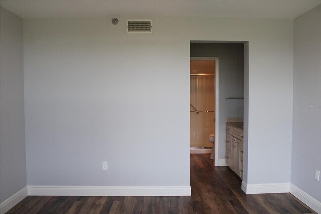 Building Photo - 4410 Fairways Blvd