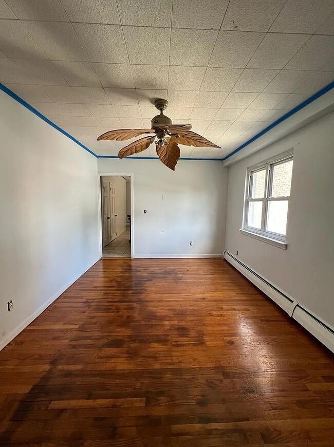 Primary Photo - 2422 Wilson Ave