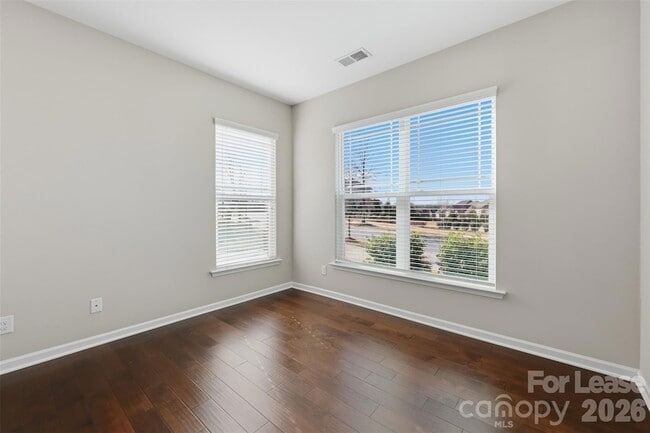 Building Photo - 1000 Bellegray Ln NW