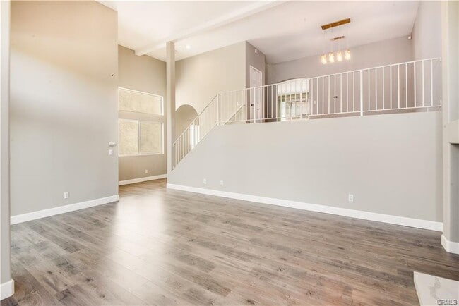 Building Photo - 2528 Plaza del Amo