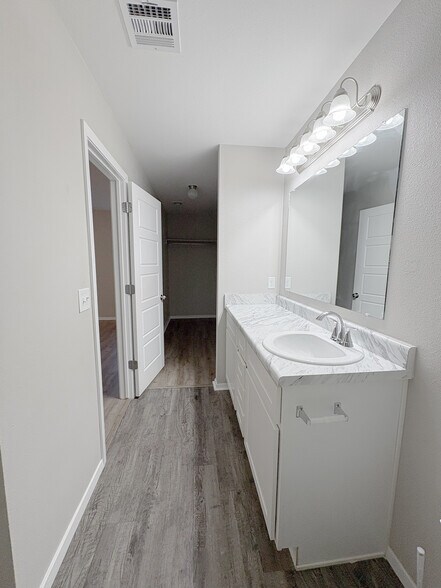 Building Photo - 16207 S 87th East Ave