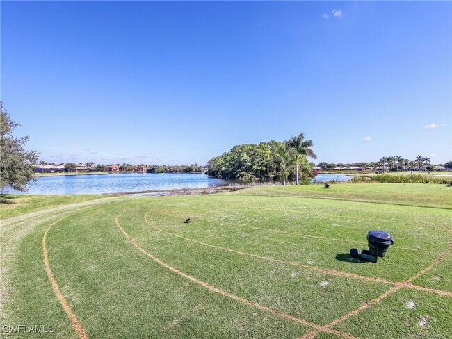 Building Photo - 6096 Dogleg Dr