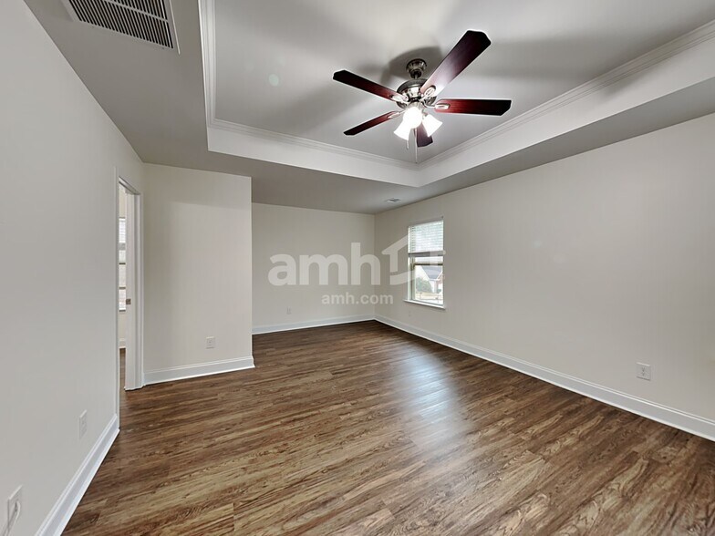 Building Photo - 2615 Beal St