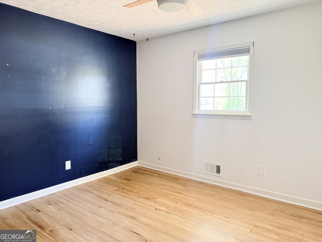 Building Photo - 239 Pope St