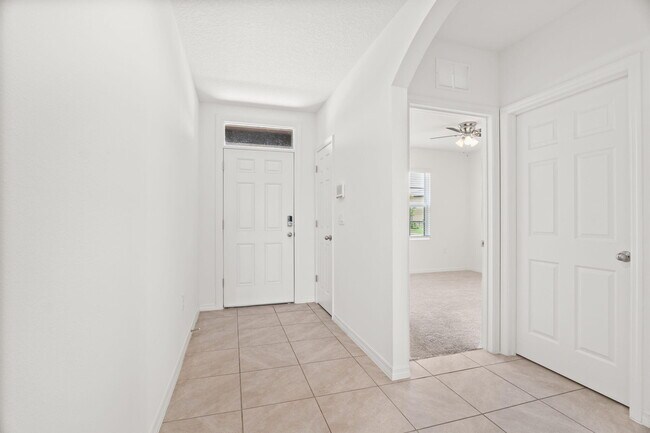 Building Photo - 2053 Farmhouse Rd SE