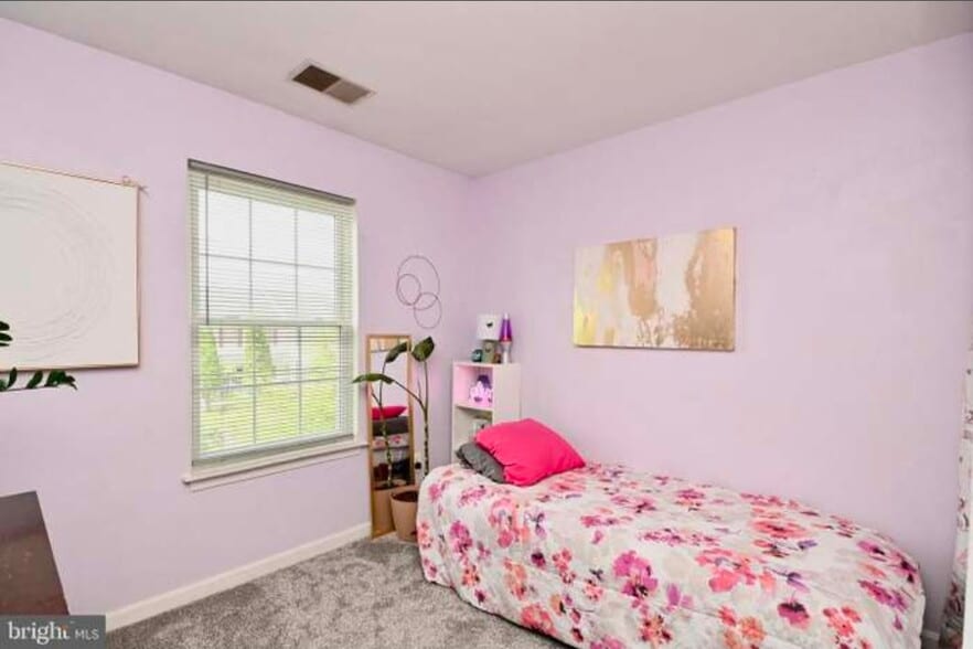 Bedroom - 16889 Toms River Loop