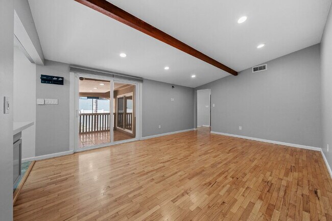 Building Photo - 4160 Yale Ave