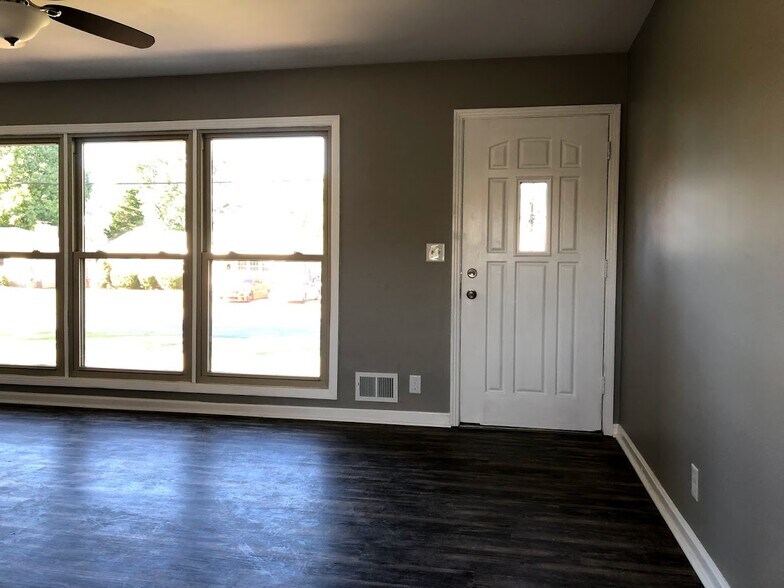 Front door - 7306 Tangelo Dr