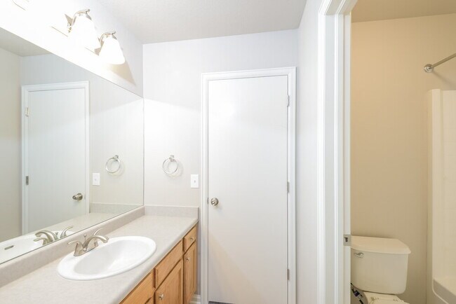 Building Photo - 11983 Dahlia Dr