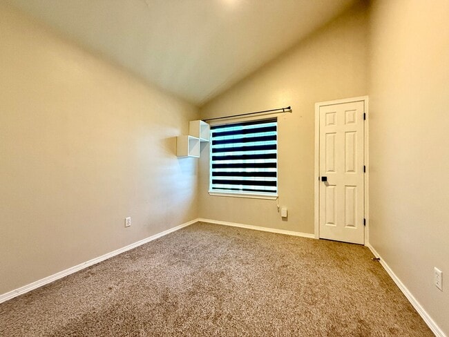 Building Photo - Updated Craftsman on Corner Lot in Aloha~ ...