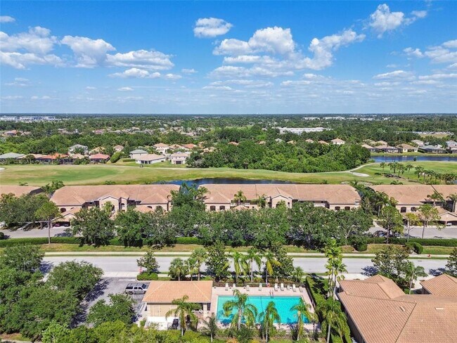 Building Photo - 1003 Fairwaycove Ln