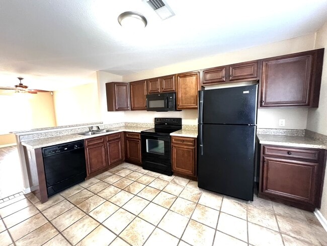 Building Photo - 769 Cherrybark Ln