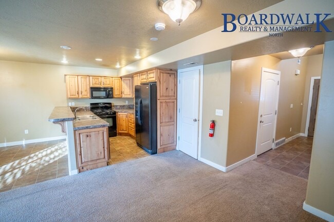 Building Photo - 3 Bed 3 Bath in Layton