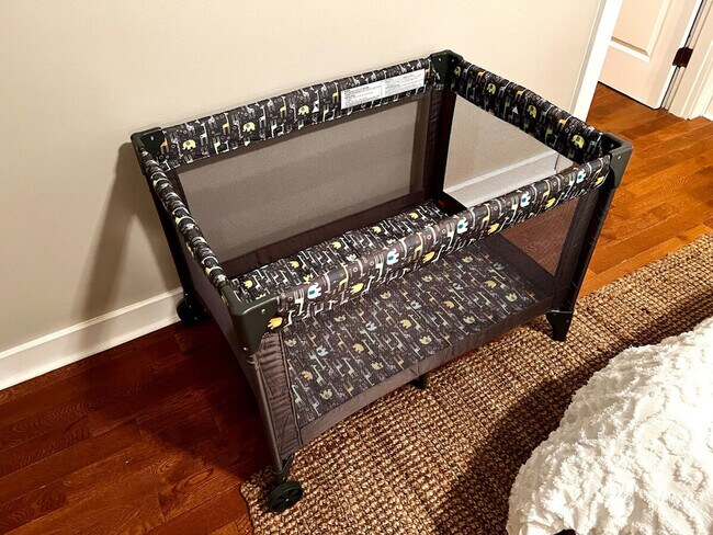 Building Photo - 1509 Clark St