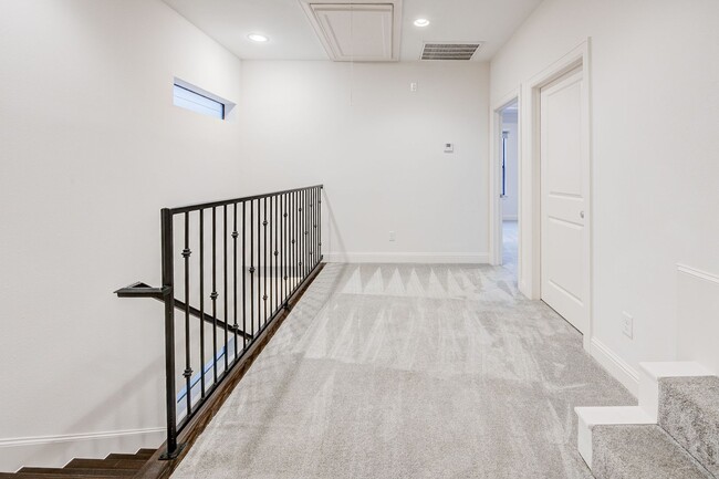 Building Photo - Sawyer Heights Luxury Living