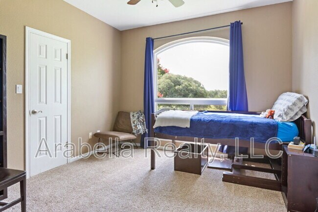 Building Photo - 1702 Shepherds Ranch