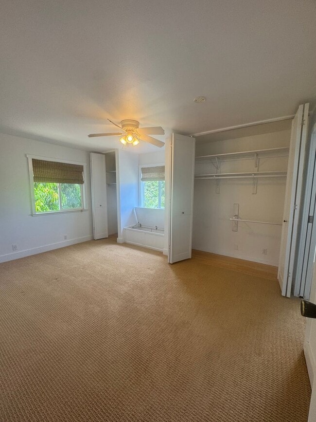 Building Photo - Newly Renovated 3/3 Home in Waialua