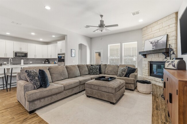 Building Photo - 1934 Peace Pl