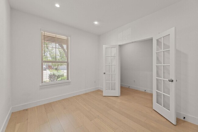 Building Photo - 322 Bonnet Blvd