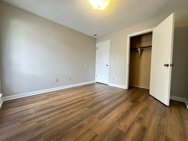 Building Photo - Condo for rent in Grayson Valley