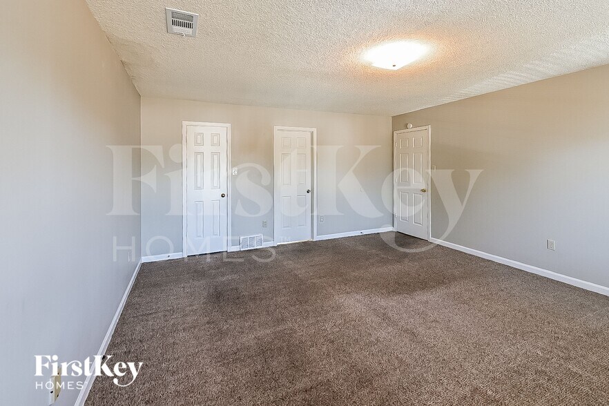 Building Photo - 7075 Germantown Trail