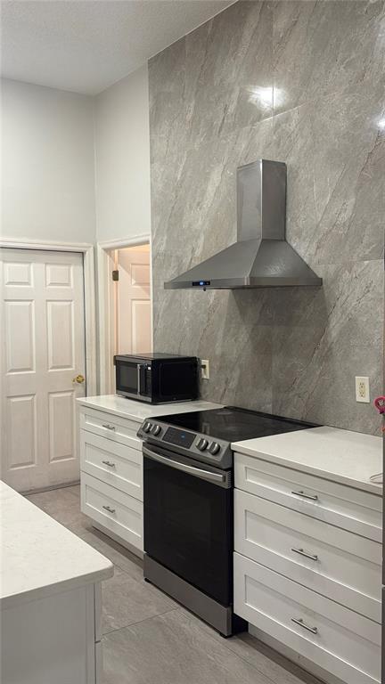 Building Photo - 2618 Hawthorne Ln