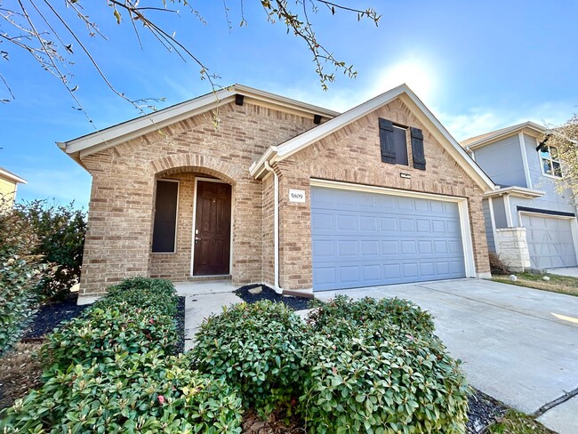 Building Photo - 5809 Urbano Bnd