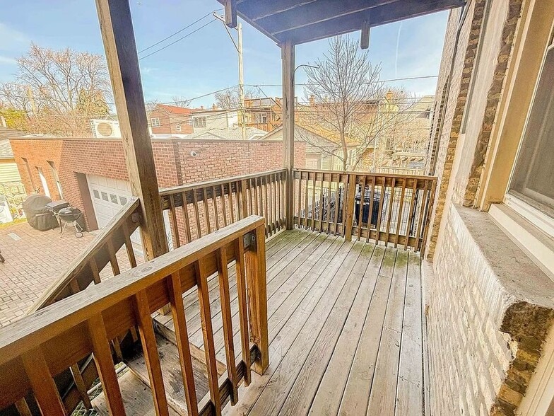 Building Photo - 3817 N Lawndale Ave