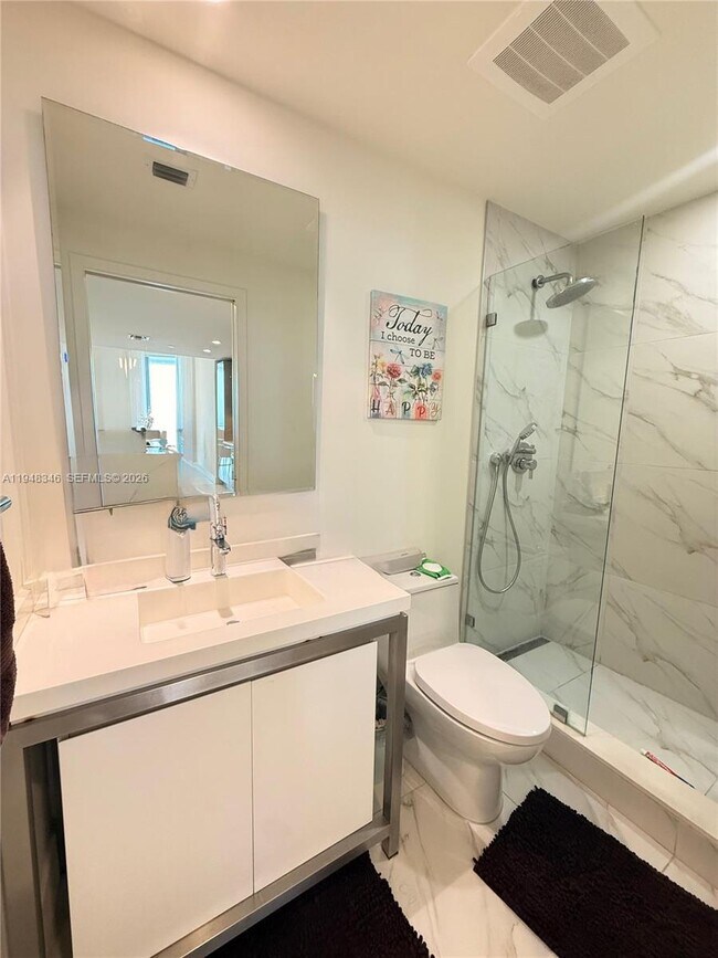 Building Photo - 2000 Metropica Wy