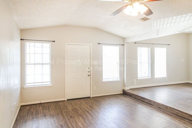 Building Photo - 3015 FM 517 Rd E