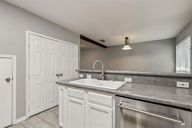 Building Photo - 5724 Giddyup Ln