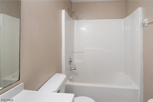 Building Photo - 5107 25th St SW