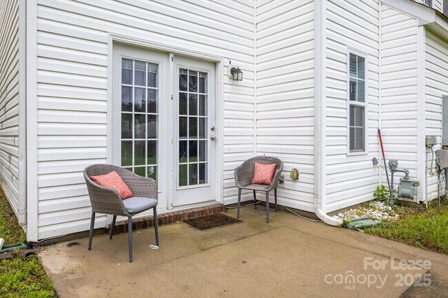 Building Photo - 12116 Honor Guard Ave