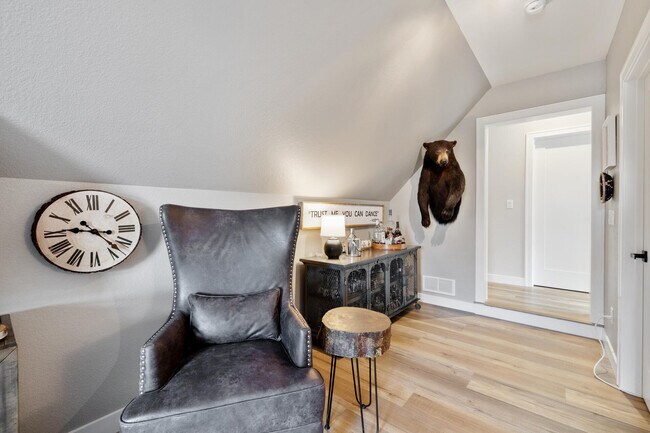 Building Photo - 1878 Woodland Way