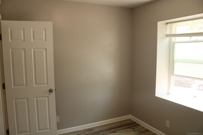 Building Photo - 2310 Sumac Dr