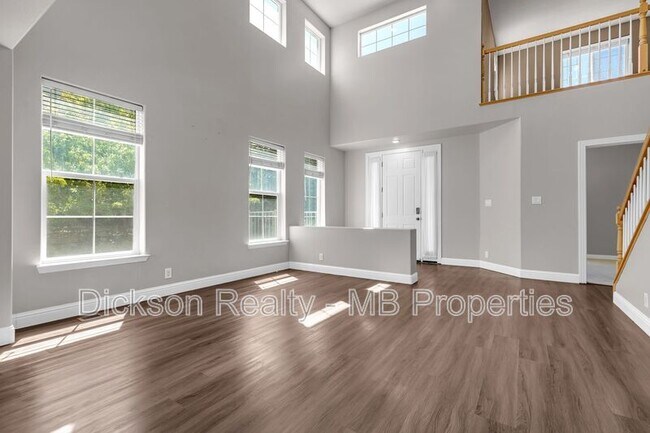 Building Photo - 7117 Heatherwood Dr