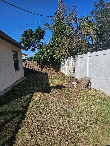 Building Photo - 6391 Gateway Ave