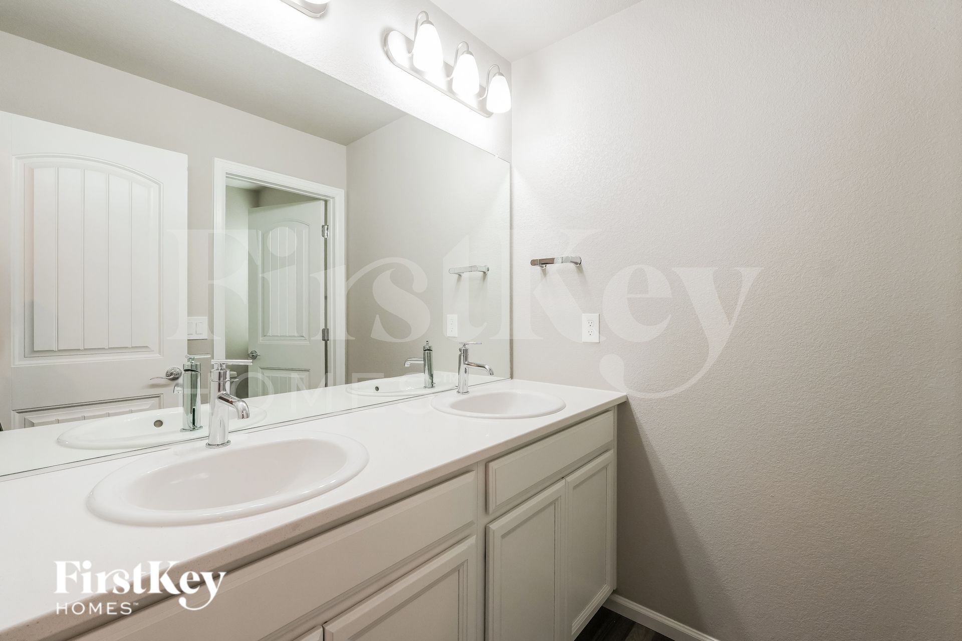 Building Photo - 11156 Murrelet Dr