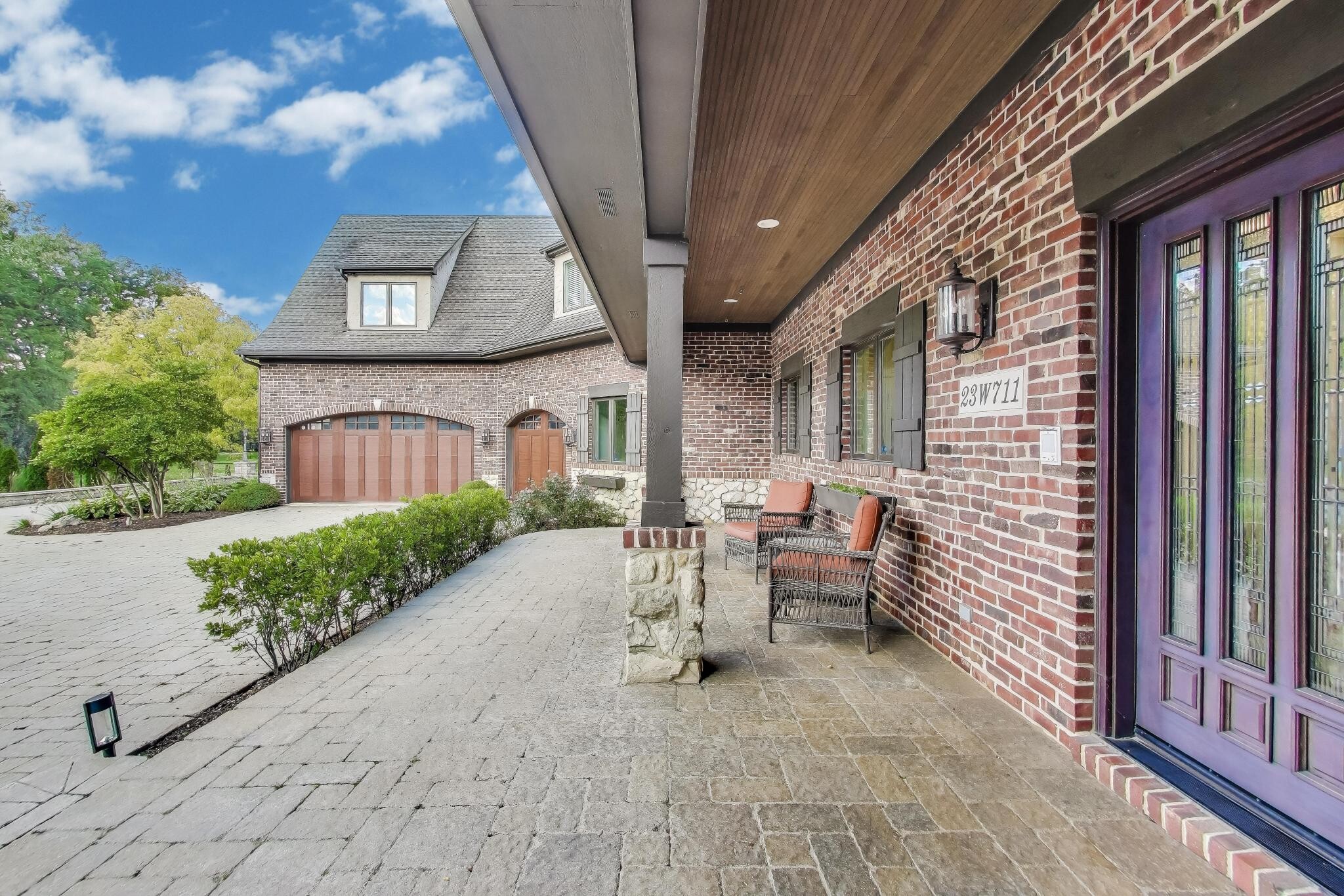 Building Photo - 23W711 Hobson Rd