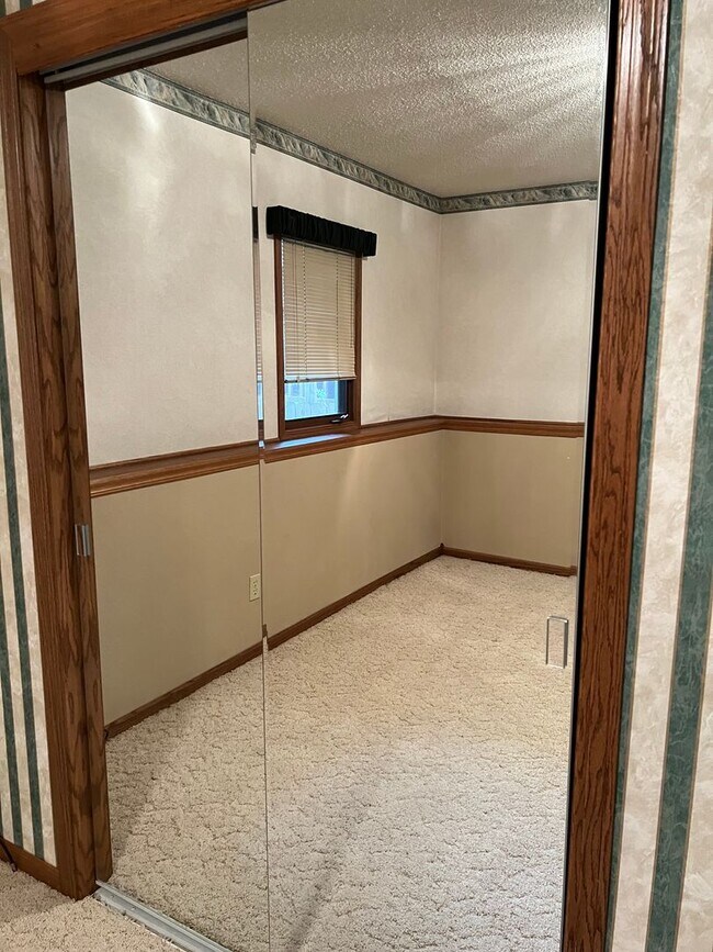 Building Photo - ~ FALL SPECIAL ~  Elegant 4-Bedroom Split ...