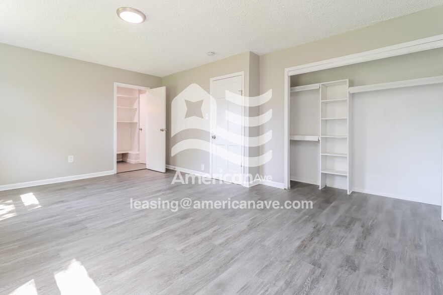 Building Photo - 4312 Moore St