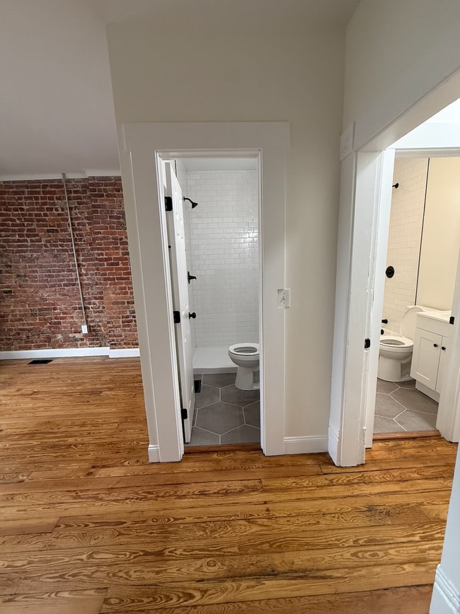 Building Photo - Newly Renovated 3-bedroom, 2.5 bath Townhome in Merion Village with Single-Car Garage