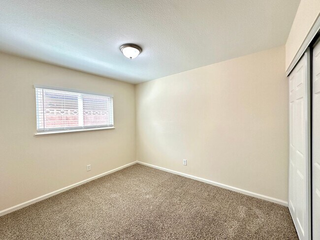 Building Photo - Foothill Villages